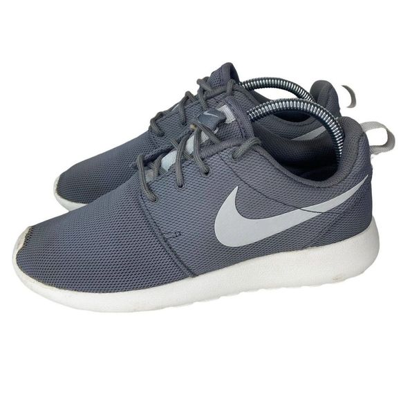 Nike Roshe One Women's 7 US Cool Grey Summit White Running Shoes 844994-003 - Picture 3 of 8